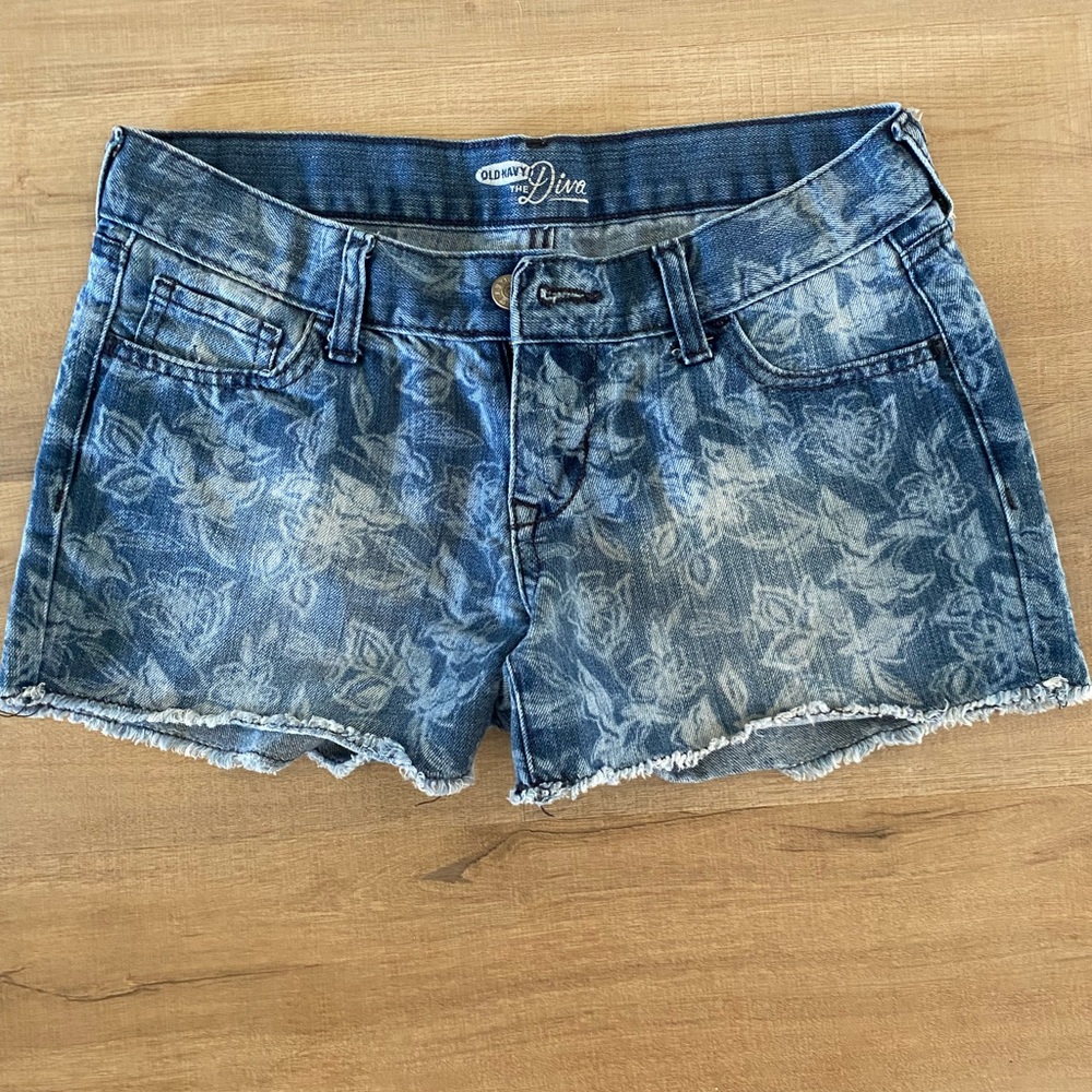 Old Navy The Diva Denim Floral Shorts